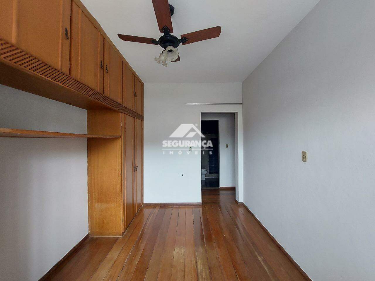 Casa à venda no São Pedro: QUARTO SUITE
