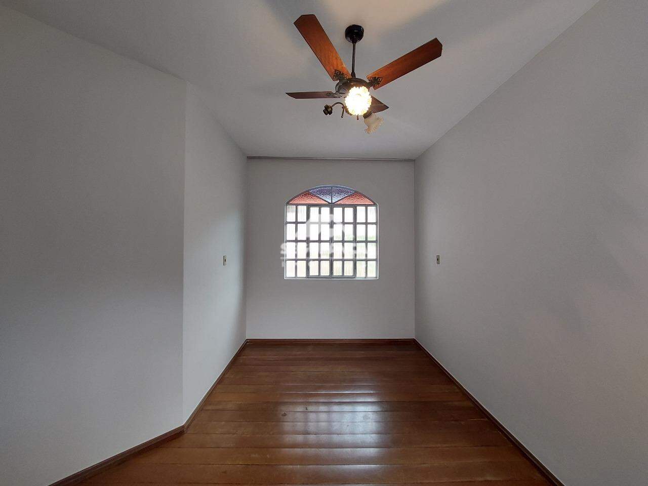 Casa à venda no São Pedro: SALA