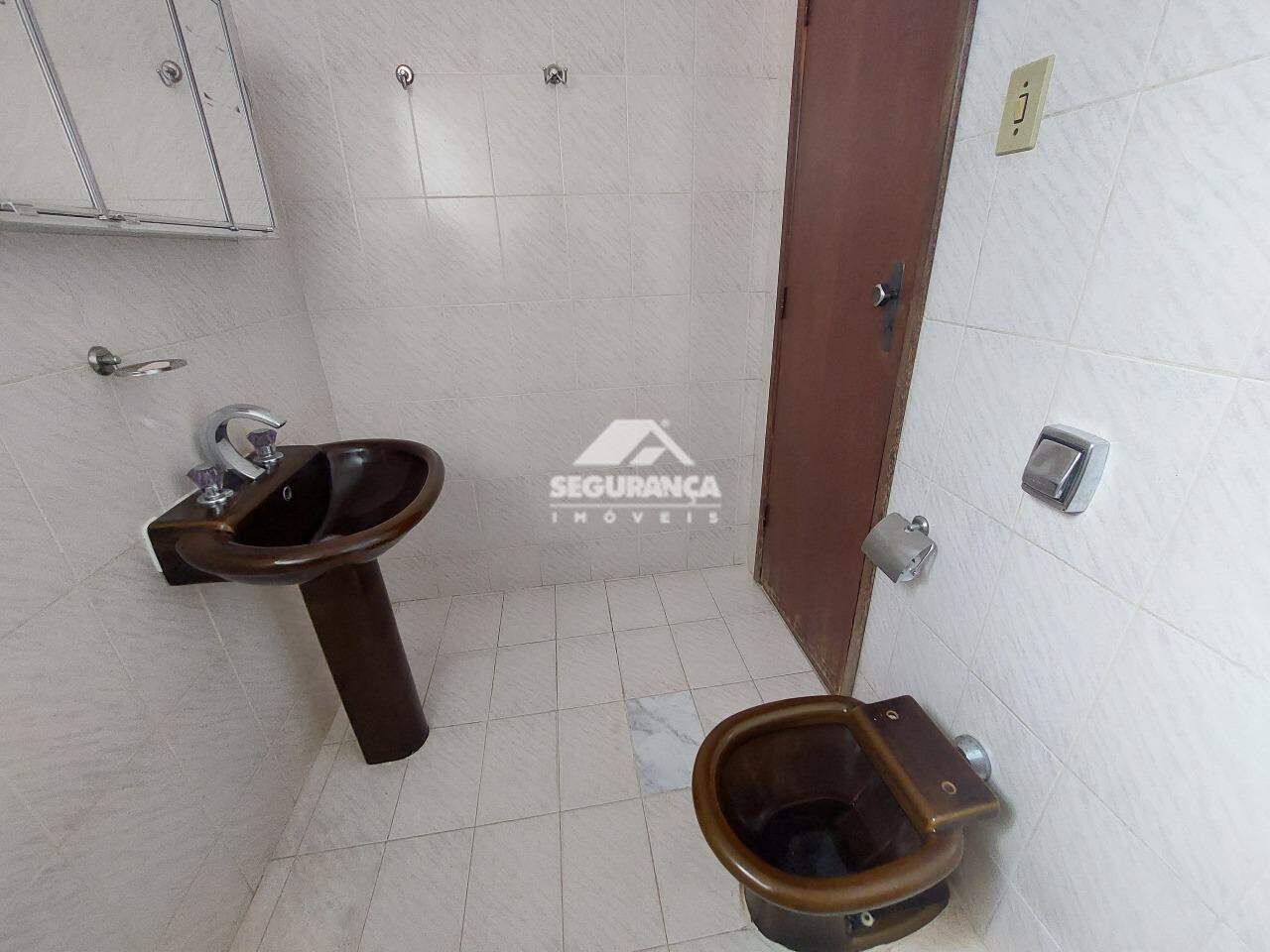 Casa à venda no São Pedro: BANHEIRO SOCIAL