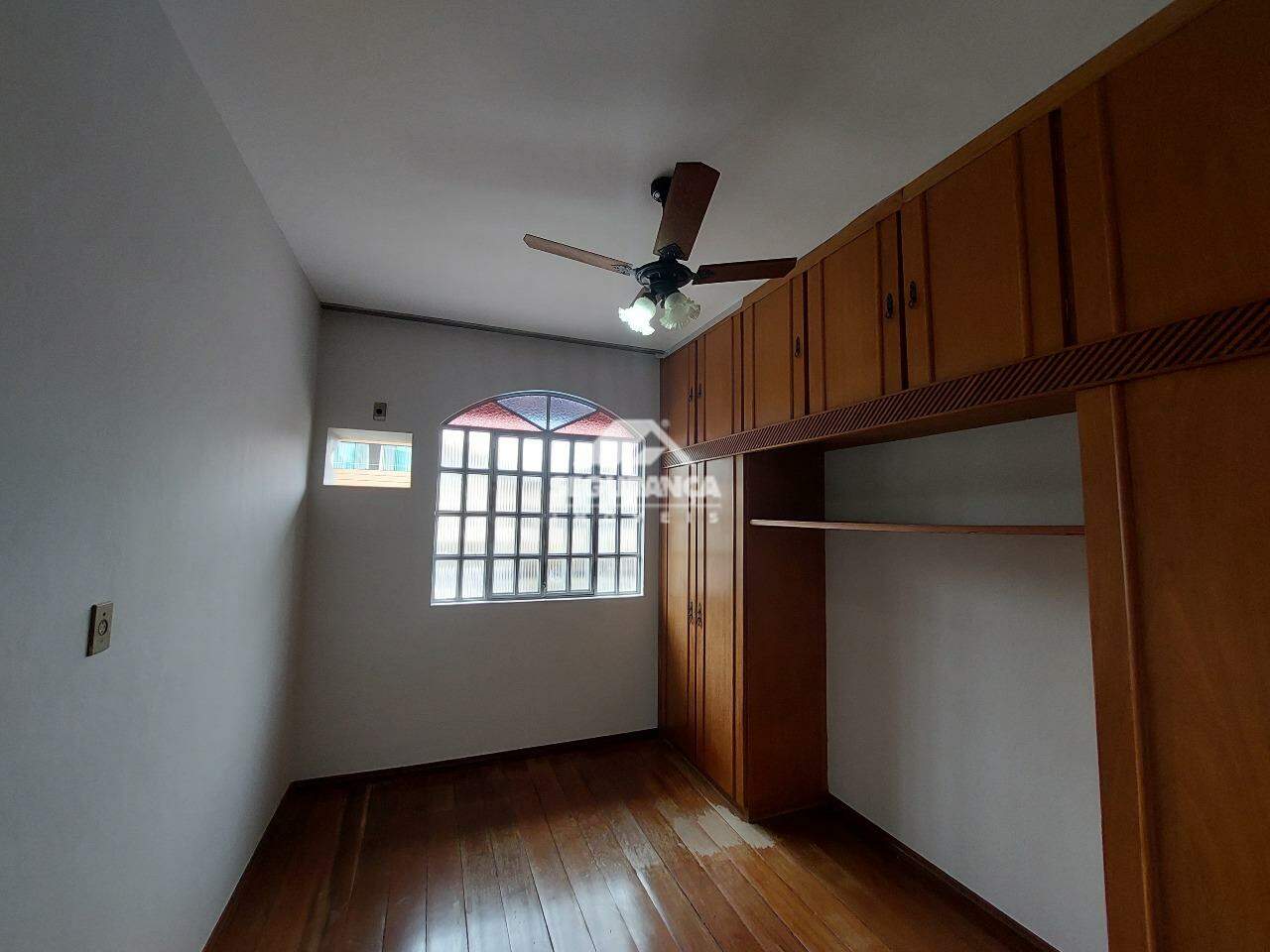 Casa à venda no São Pedro: QUARTO SUITE