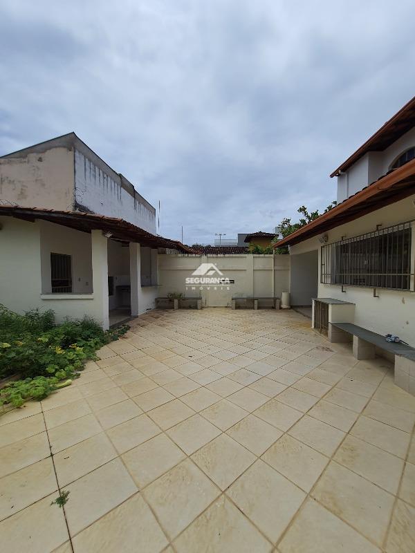 Casa à venda no Ilha dos Araújos: QUINTAL