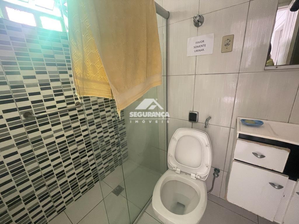 Casa à venda no VILA BRETAS: BANHEIRO SERVIÇO