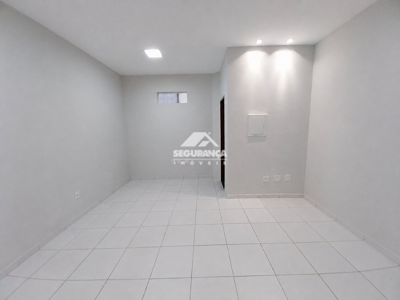 Loja para aluguel no Esplanada: SALA (2)