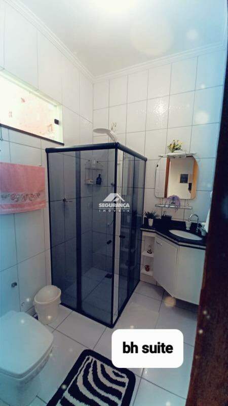 Casa à venda no GRA DUQUESA: 