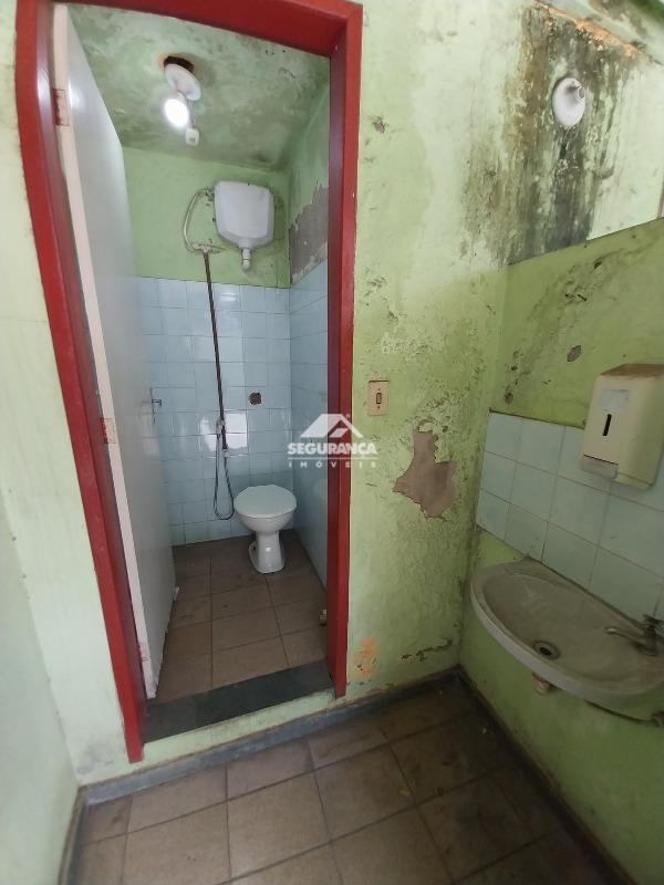 Loja para aluguel no Morada do Vale: BANHEIRO MASCULINO