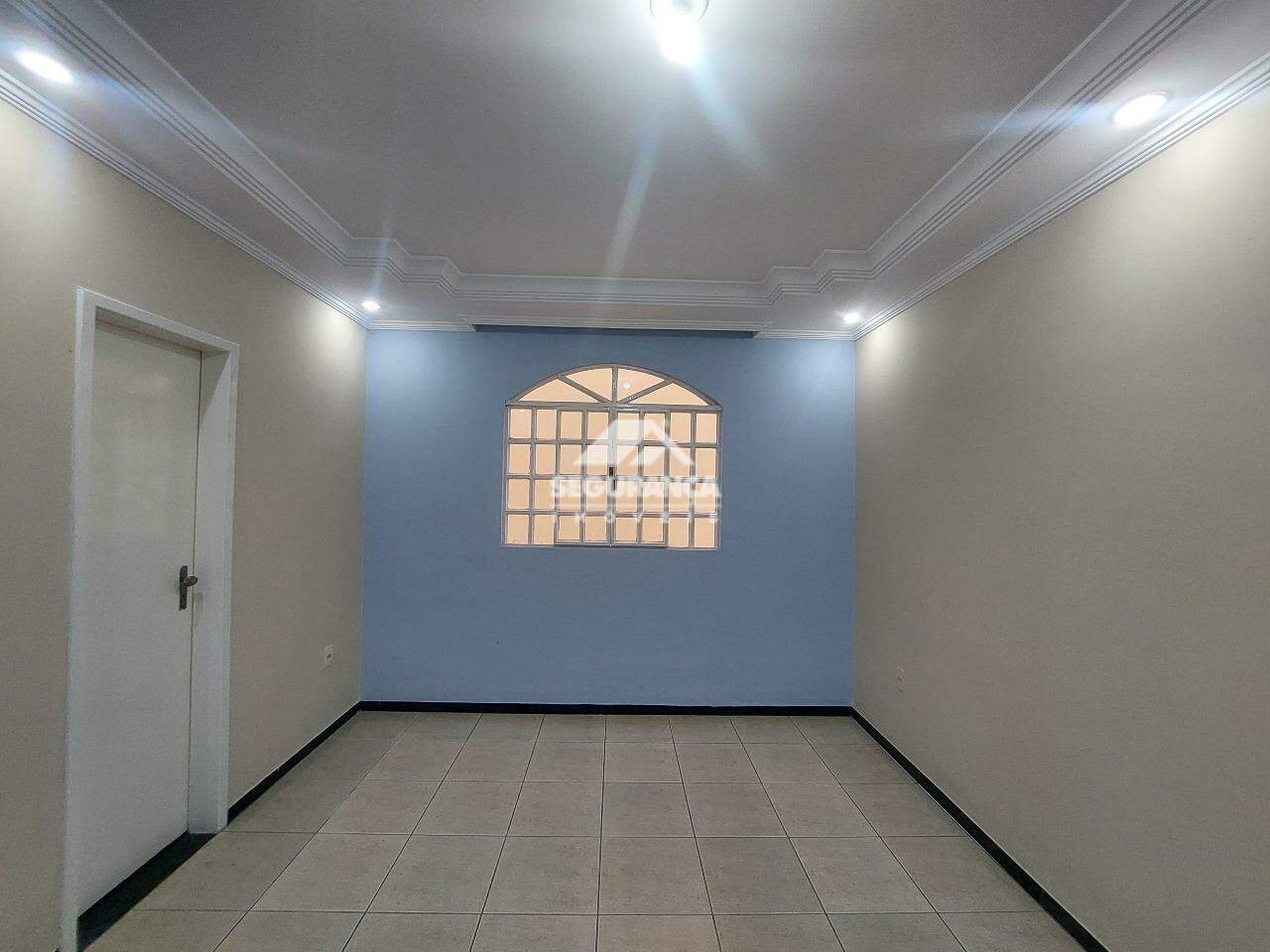 Casa para aluguel no JK II: COPA