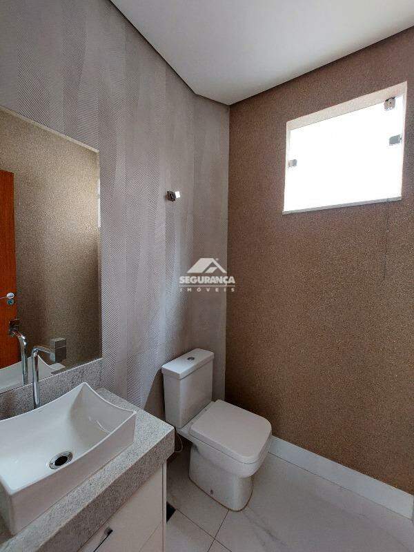 Casa para aluguel no Esplanada: LAVABO