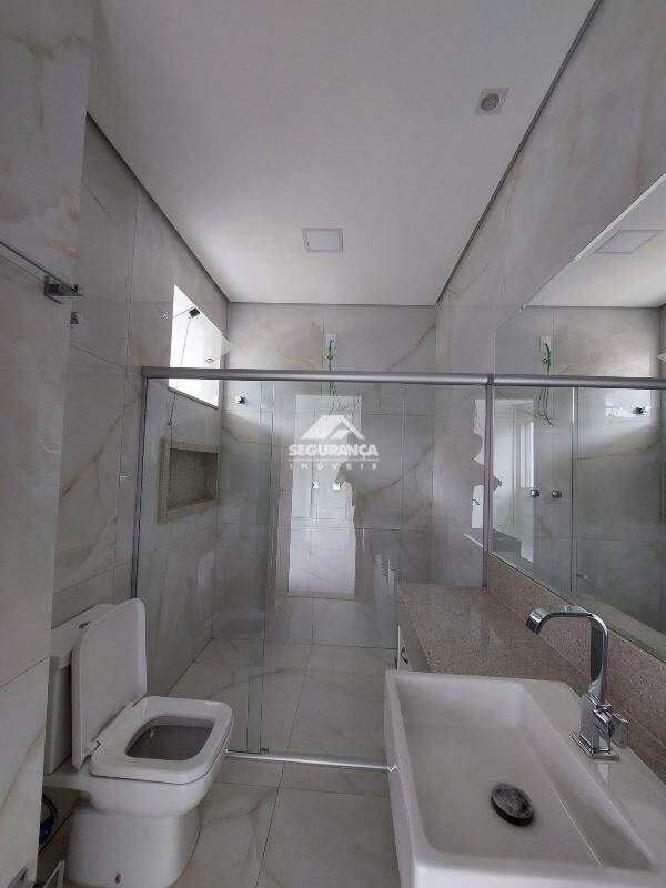 Casa para aluguel no Esplanada: BANHEIRO SUITE