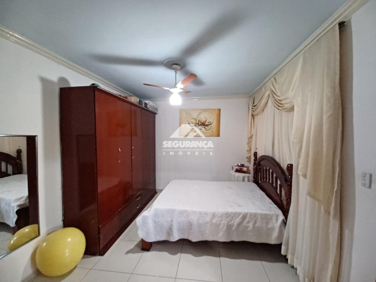 Casa à venda no VALE PASTORIL: 