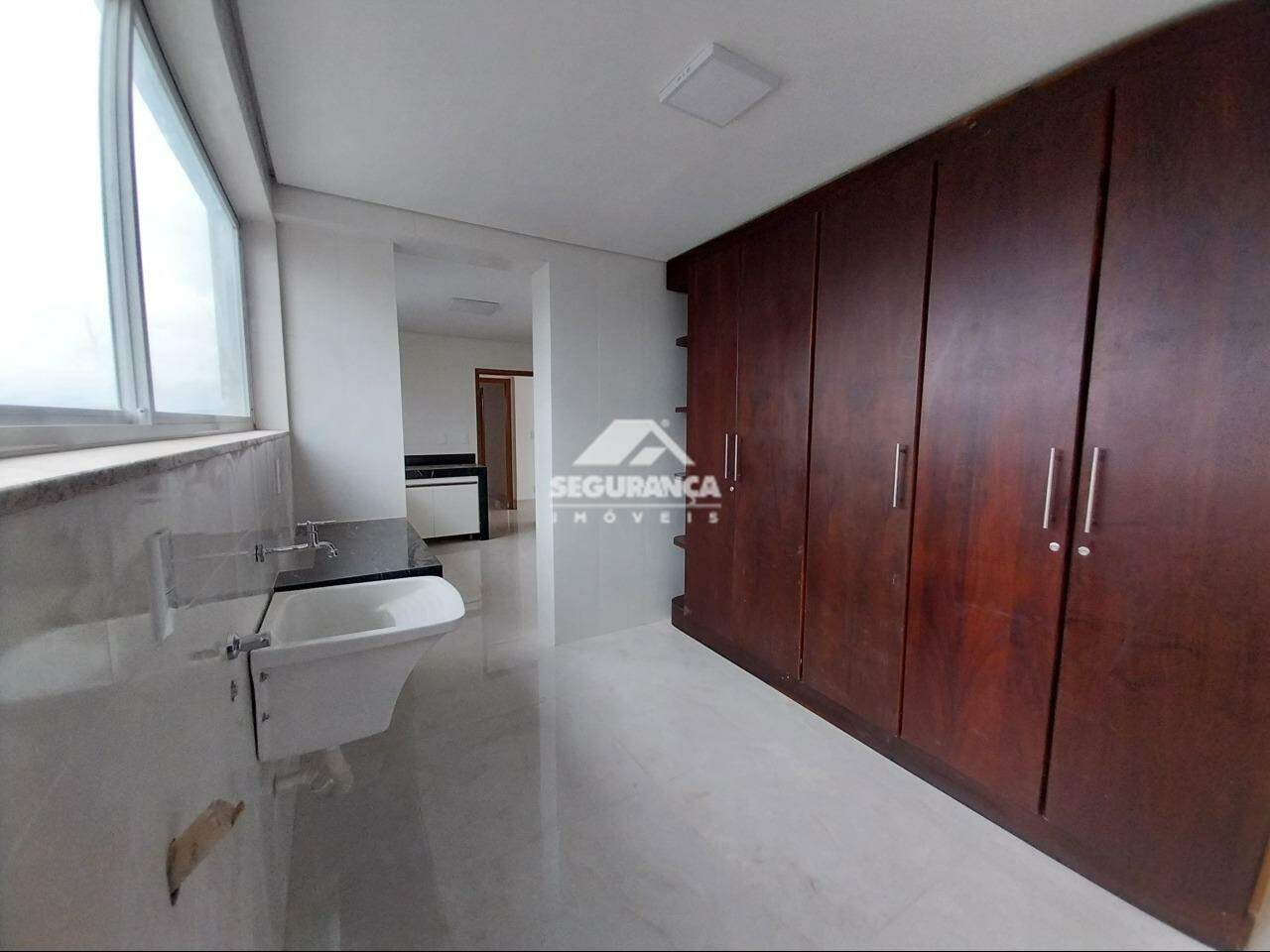 Apartamento para aluguel no Centro: ÁREA DE SERVIÇO