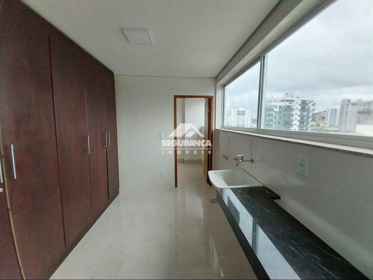 Apartamento para aluguel no Centro: ÁREA DE SERVIÇO