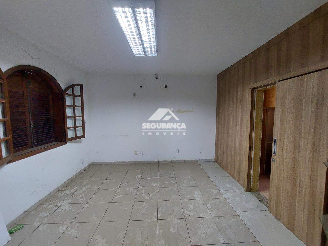 Casa para aluguel no Centro: SUITE