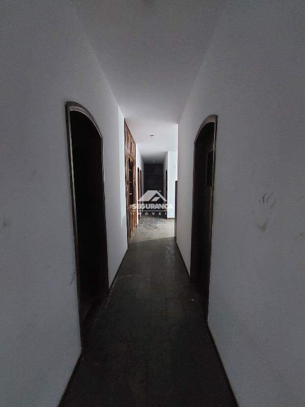 Casa para aluguel no Centro: HALL