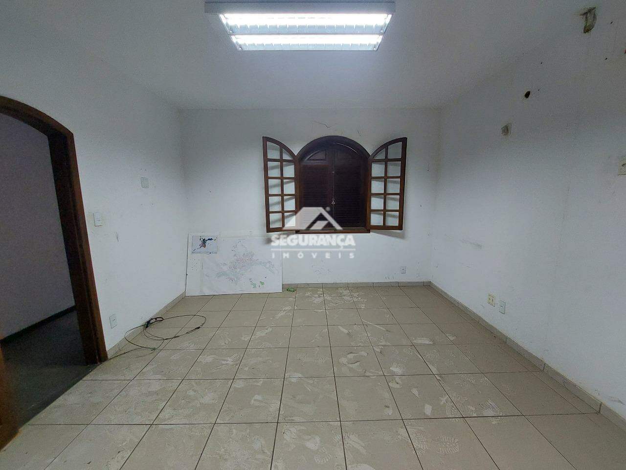 Casa para aluguel no Centro: SUITE
