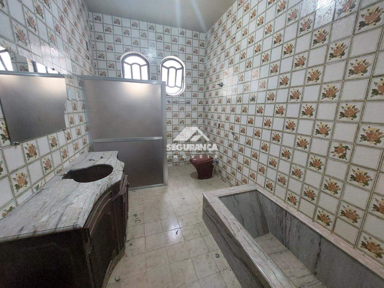 Casa para aluguel no Centro: BANHEIRO SOCIAL (1)