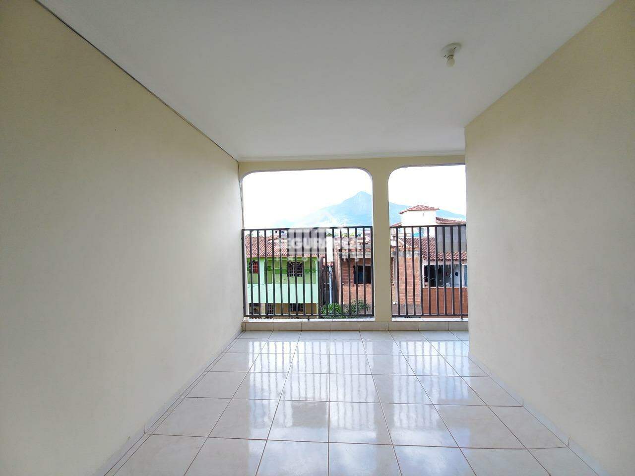 Apartamento para aluguel no VALE PASTORIL: VARANDA
