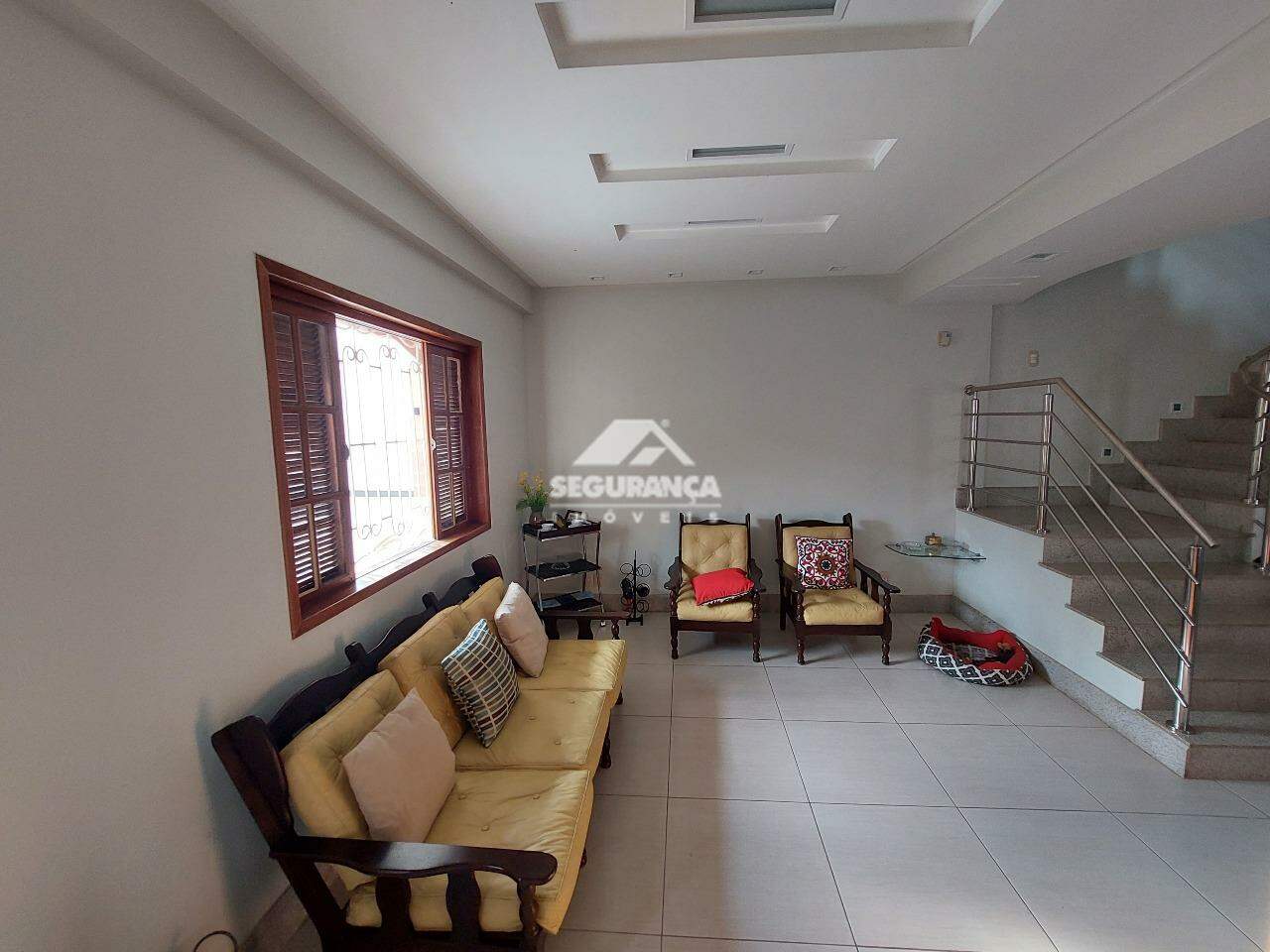 Casa para aluguel no Centro: SALA