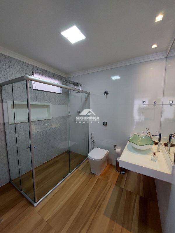 Casa para aluguel no Centro: BANHEIRO DA SUÍTE (1)