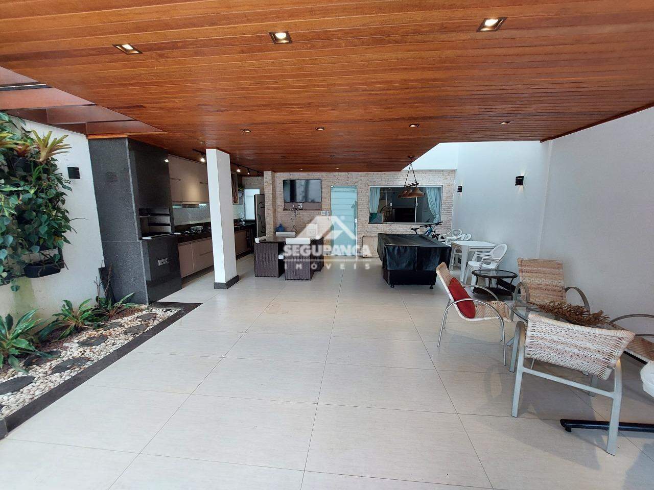 Casa para aluguel no Centro: ÁREA GOURMET