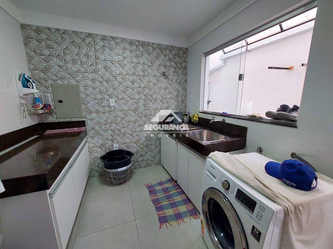 Casa para aluguel no Centro: ÁREA DE SERVIÇO