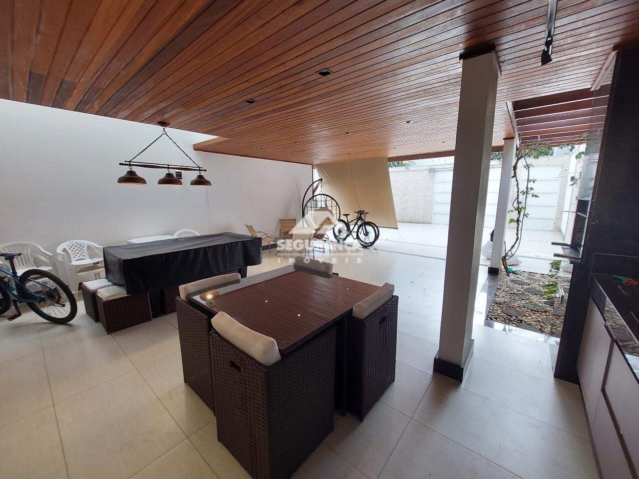 Casa para aluguel no Centro: ÁREA GOURMET