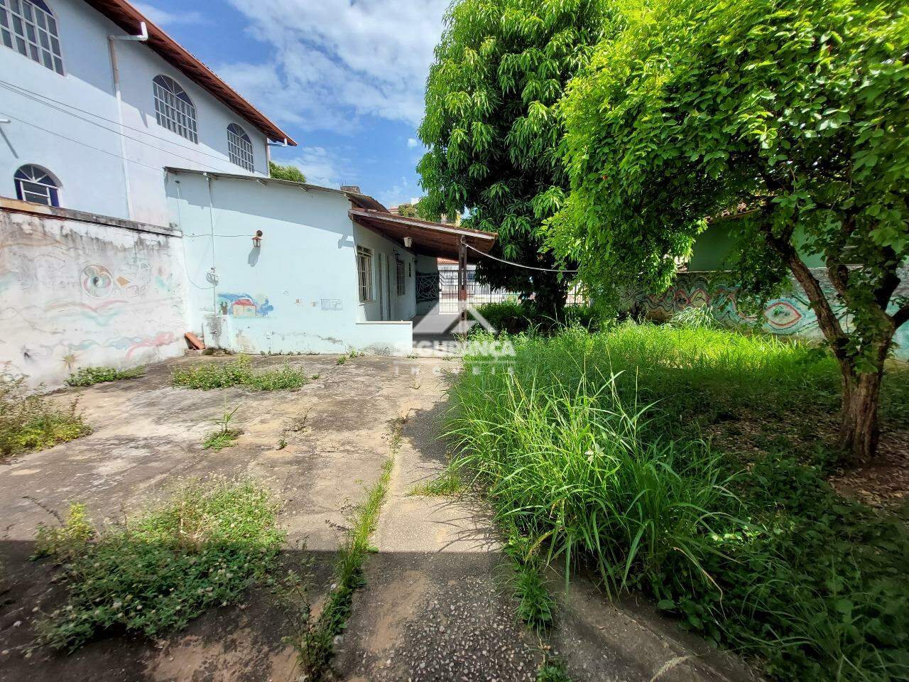Casa para aluguel no Esperança: GARAGEM