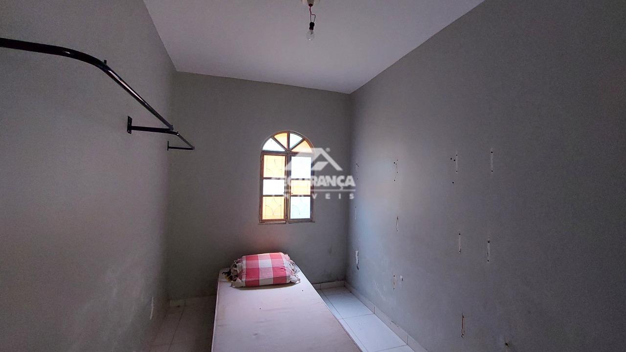 Casa à venda no São Pedro: QUARTO (2)