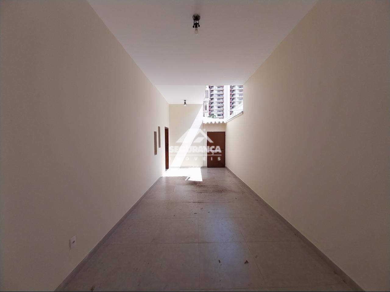 Casa para aluguel no Centro: VARANDA LATERAL