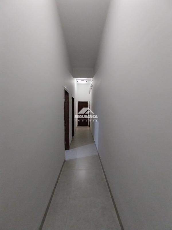 Casa para aluguel no Centro: HALL