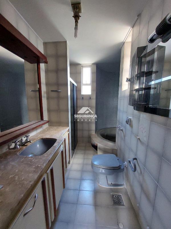 Apartamento para aluguel no Centro: BANHEIRO SUÍTE