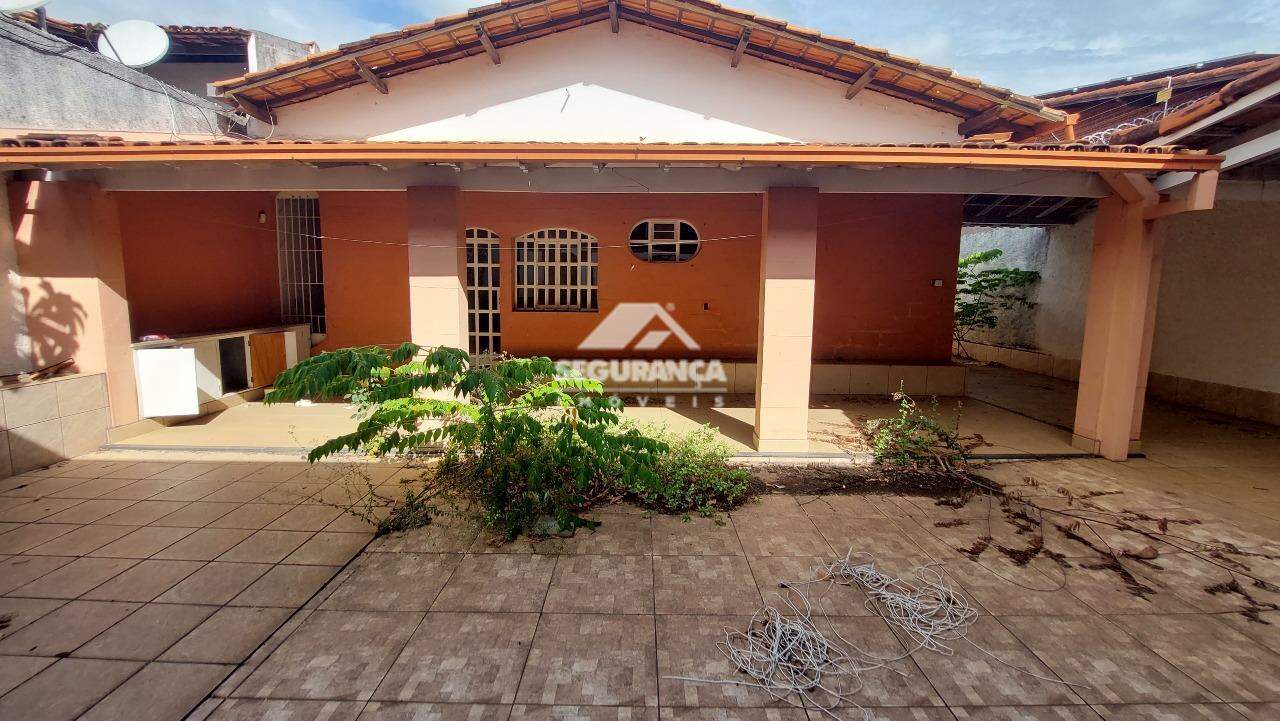 Casa comercial para aluguel no Esplanada: QUINTAL