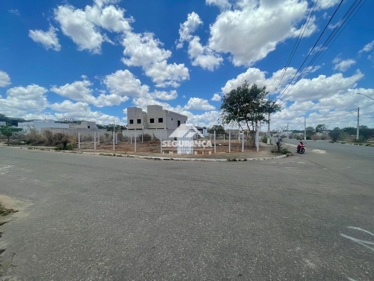 Lote à venda no Univale: 