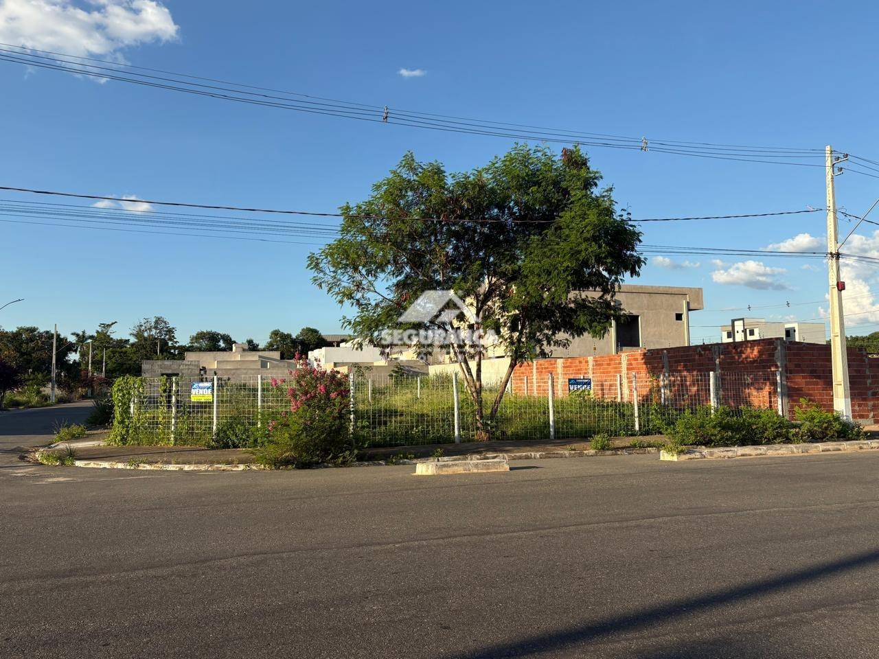 Lote à venda no Univale: 