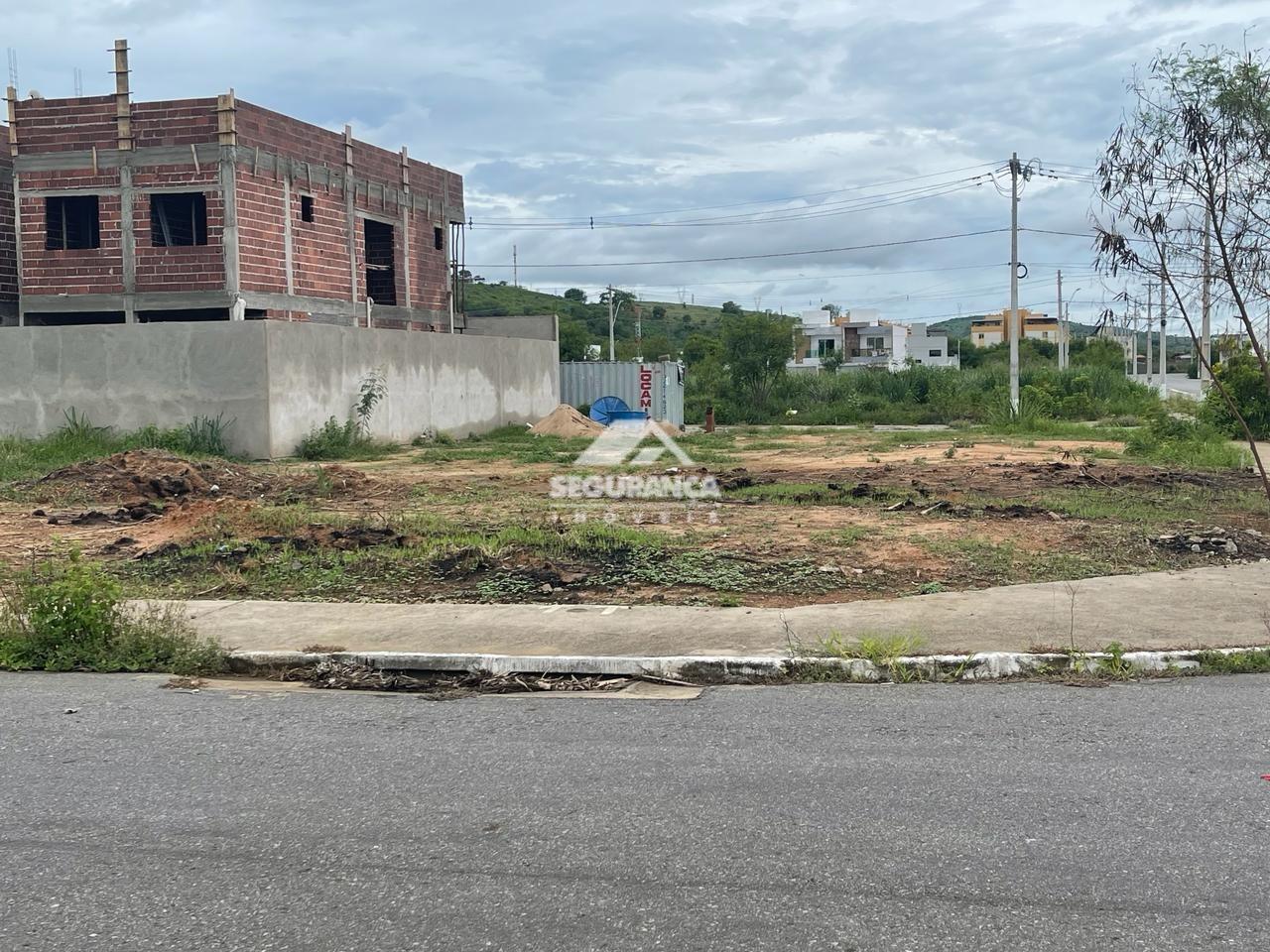 Lote à venda no Univale: 