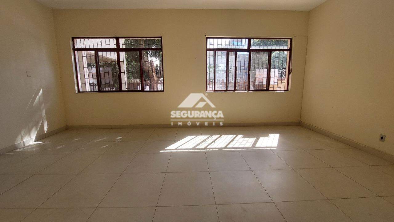 Casa comercial para aluguel no Centro: SALA