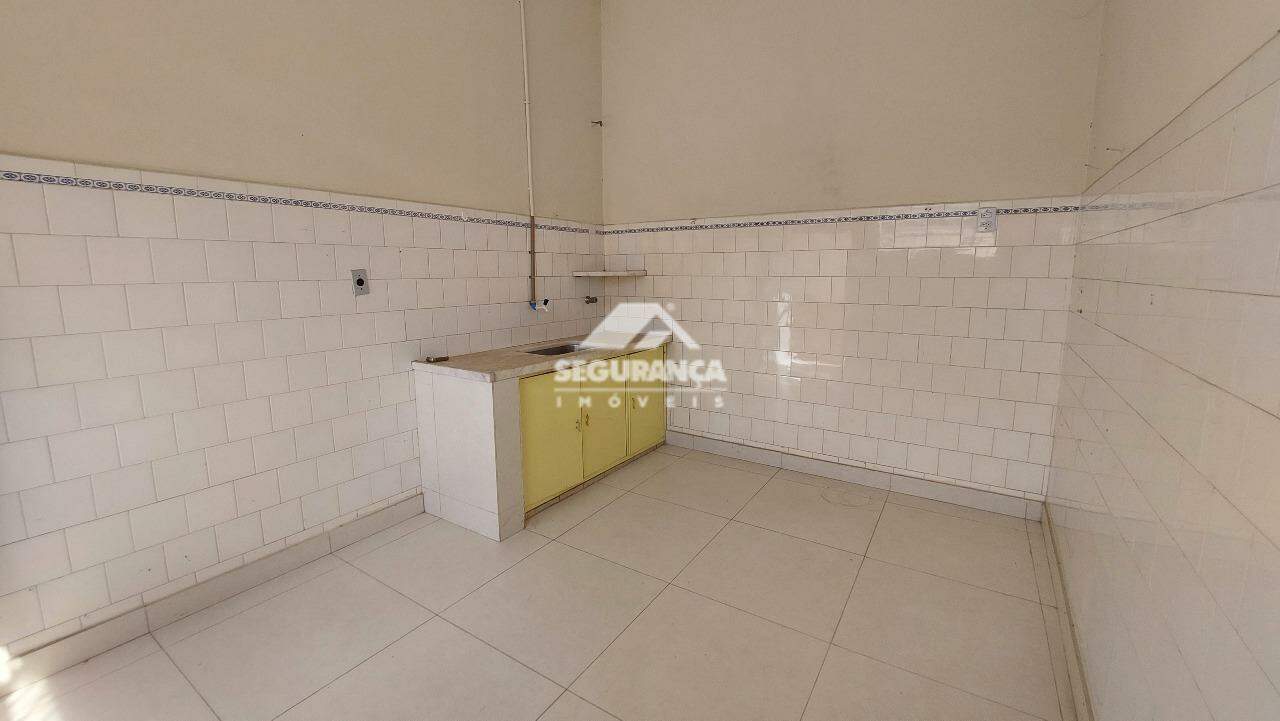 Casa comercial para aluguel no Centro: COZINHA