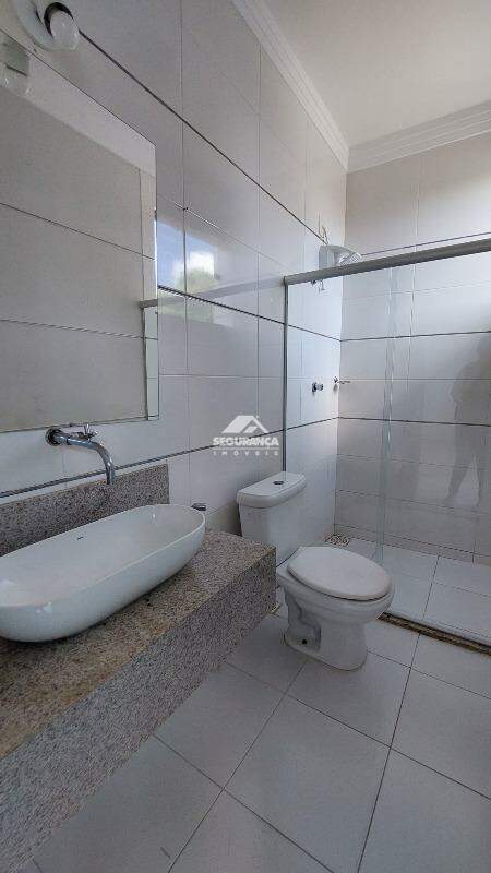 Casa à venda no Vila Rica: BANHEIRO SUITE