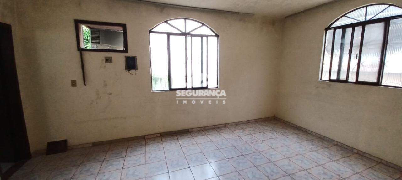 Casa à venda no Centro: 