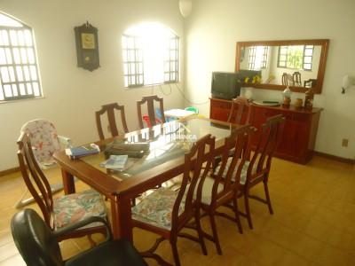 Casa à venda no Centro: 