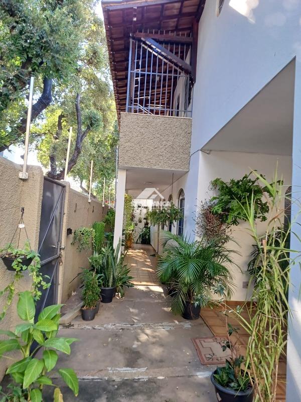 Casa à venda no Centro: