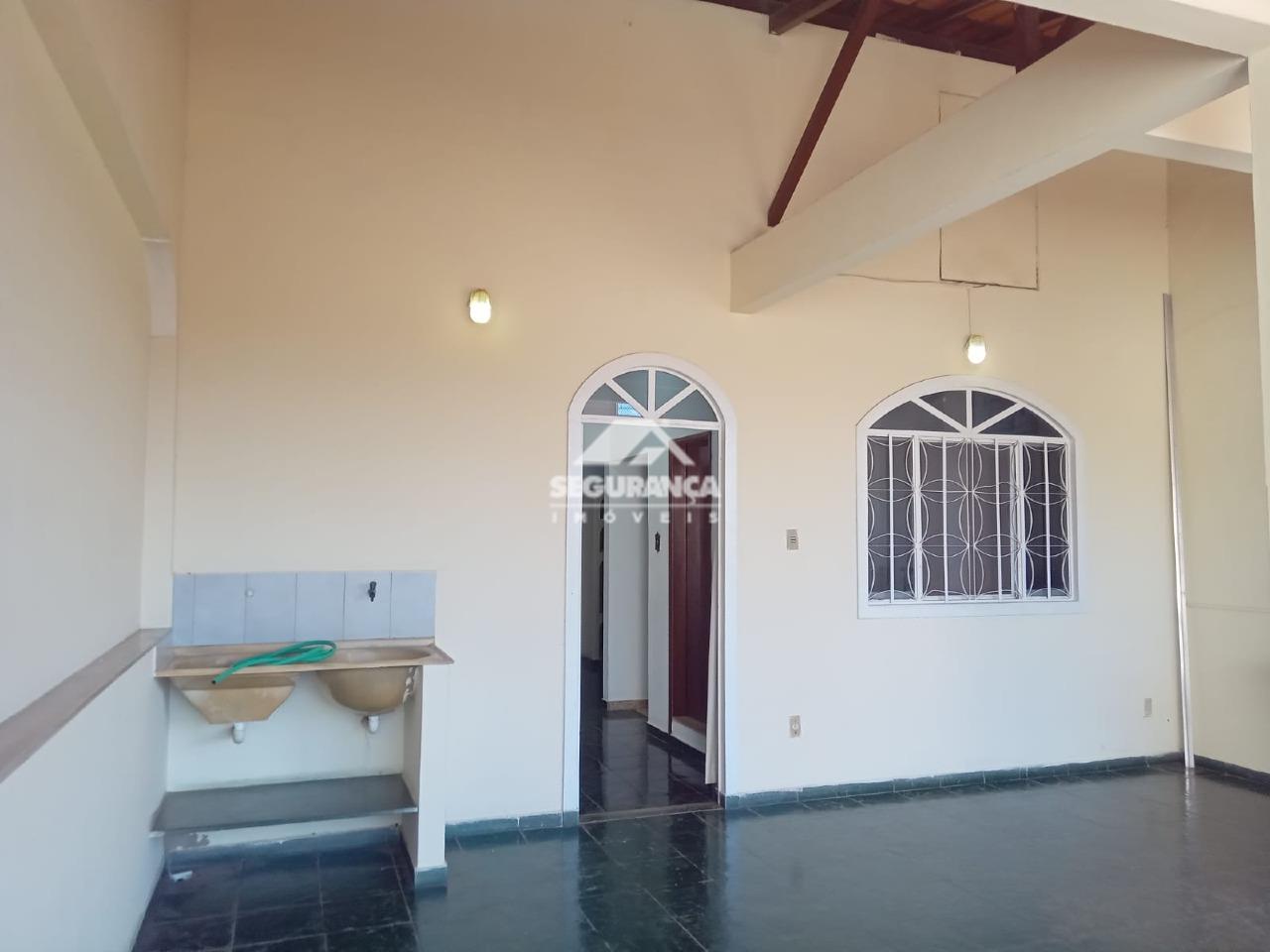 Casa à venda no JK I: 