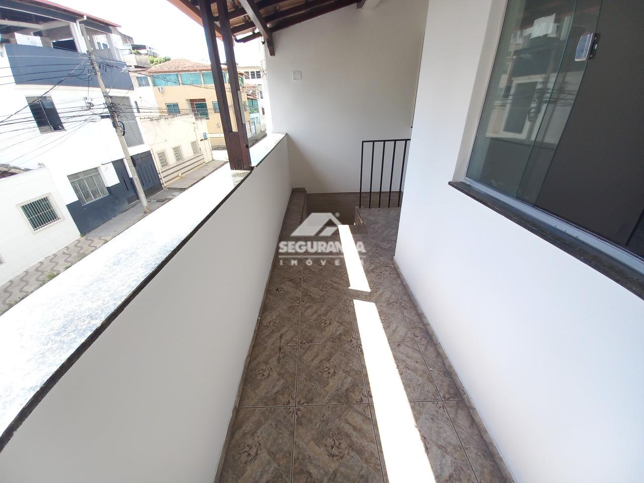 Casa para aluguel no Lourdes: VARANDA SALA