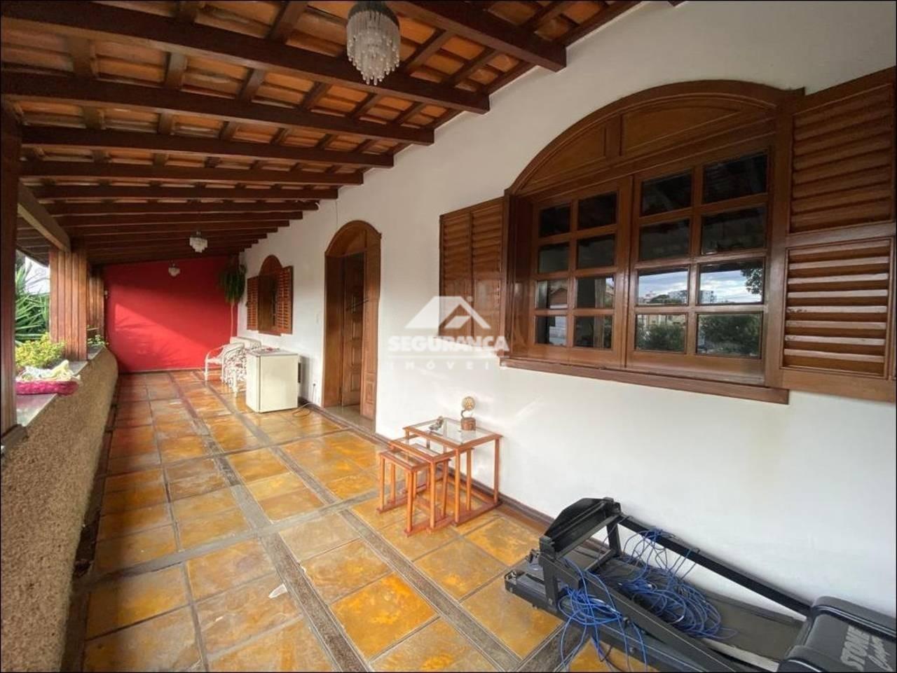 Casa à venda no GRA DUQUESA: 