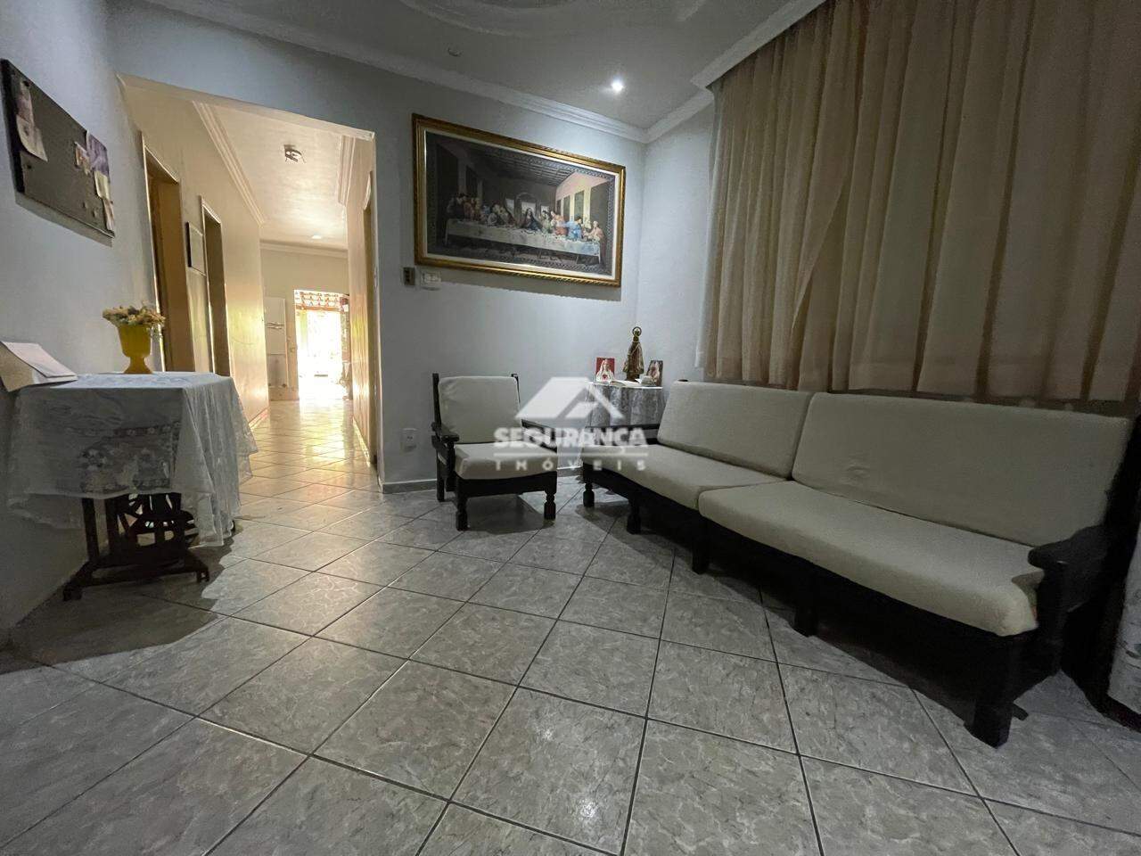 Casa à venda no Lourdes: 