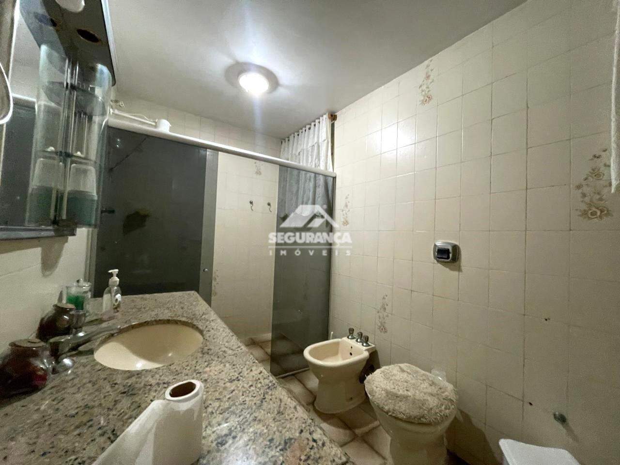 Casa à venda no Lourdes: 