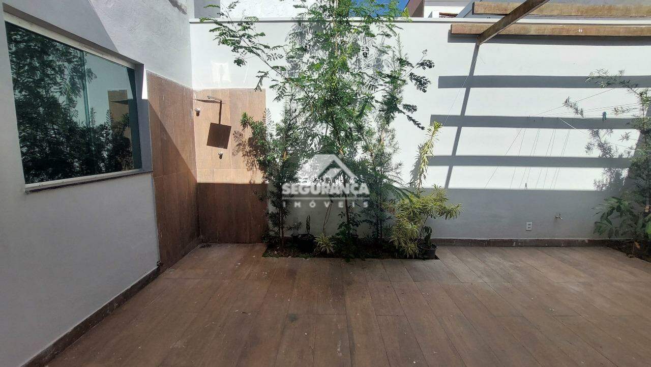 Casa à venda no Ilha dos Araújos: JARDIM