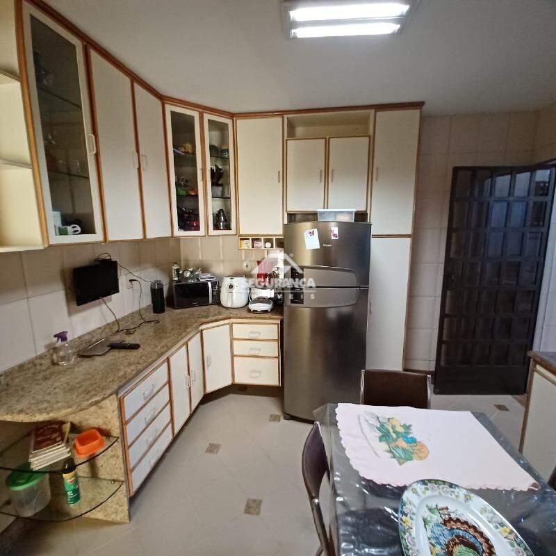 Casa à venda no GRA DUQUESA: