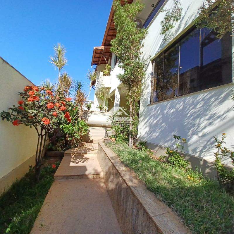 Casa à venda no GRA DUQUESA: 