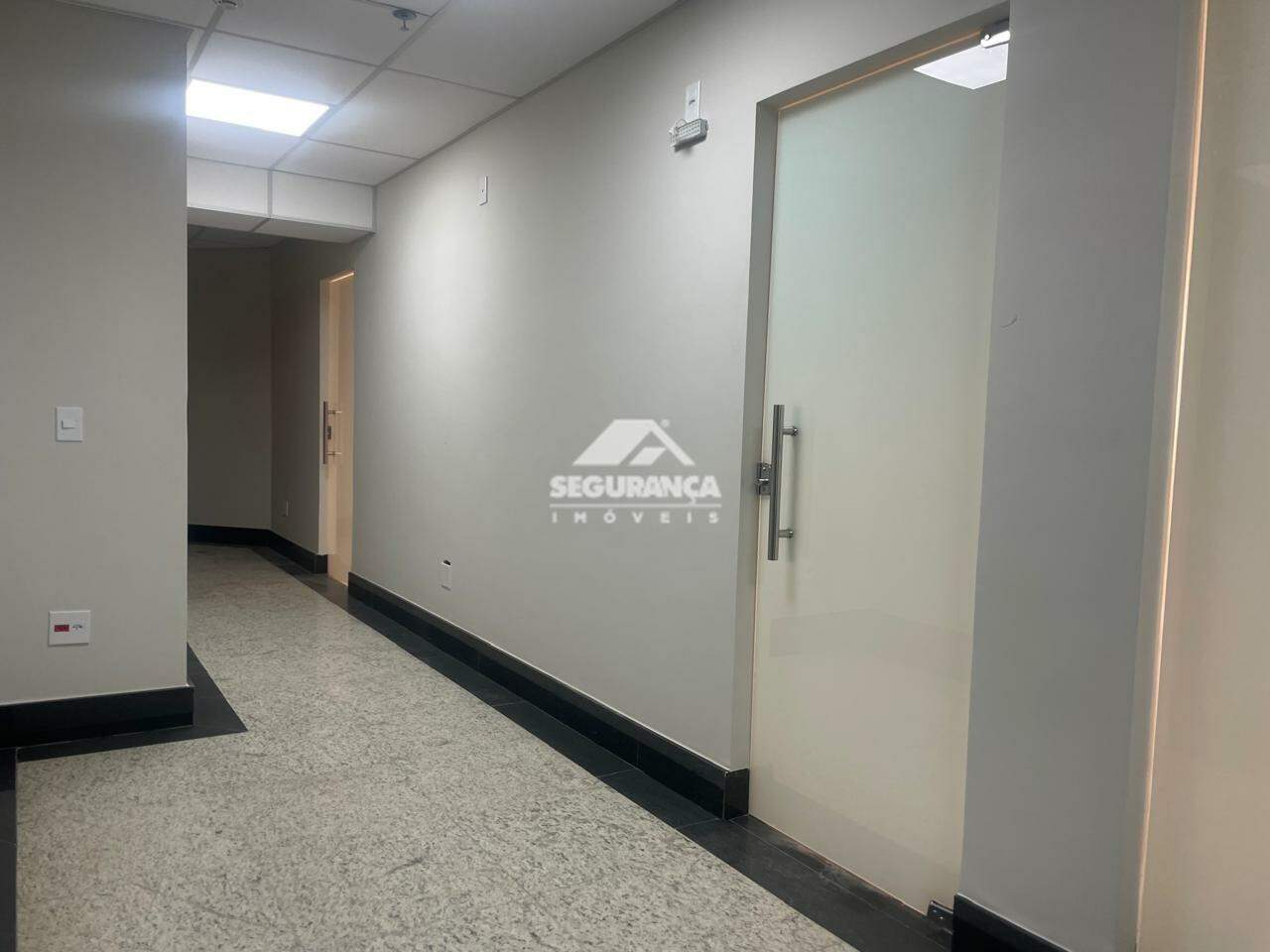 Sala à venda no Centro: 