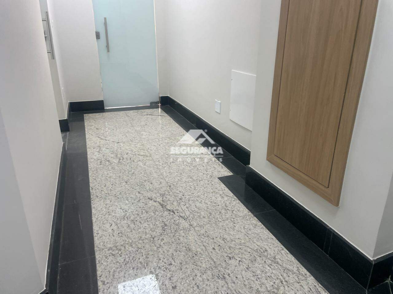 Sala à venda no Centro: 